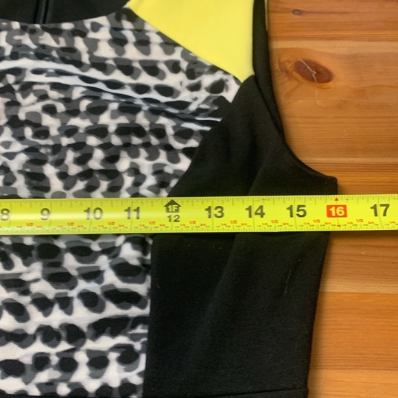 Calvin Klein office dress with stretch, back zipper, pop of colour - Picture 4 of 9